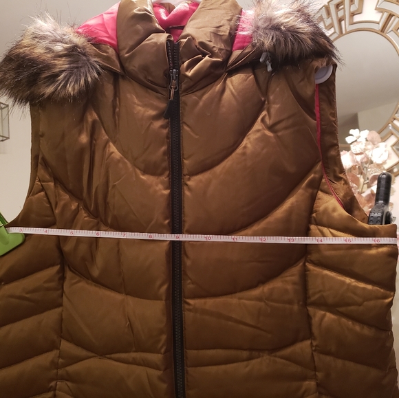 Eddie Bauer Vest - Picture 8 of 9